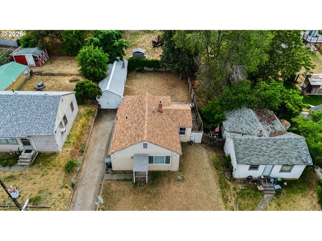 617 Se 8TH St, Pendleton, OR 97801