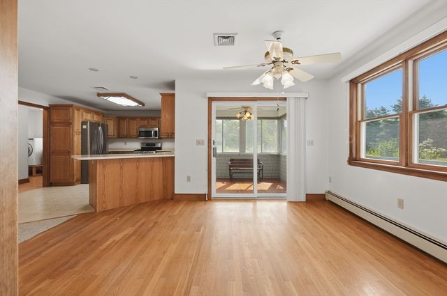 1 Daniel Ter, West Bridgewater, MA 02379