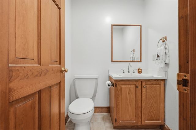 1 Daniel Ter, West Bridgewater, MA 02379