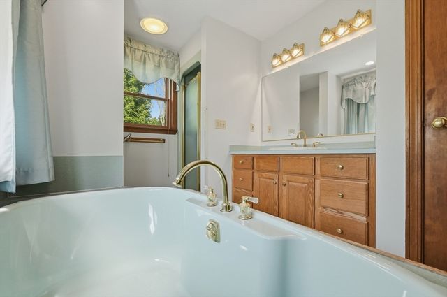 1 Daniel Ter, West Bridgewater, MA 02379