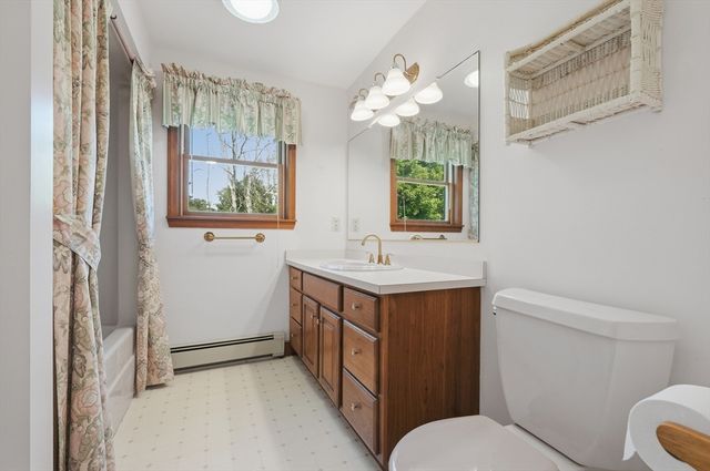 1 Daniel Ter, West Bridgewater, MA 02379