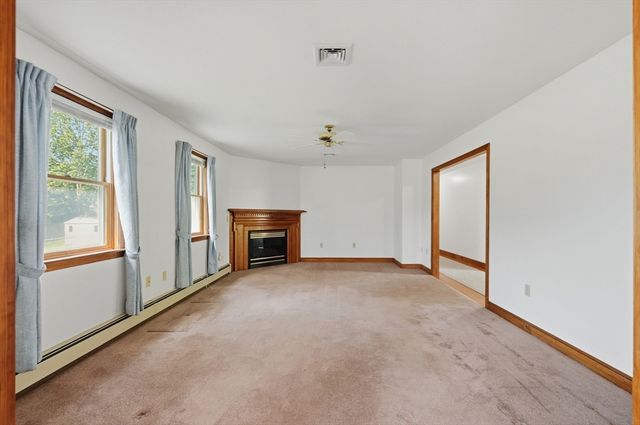 1 Daniel Ter, West Bridgewater, MA 02379