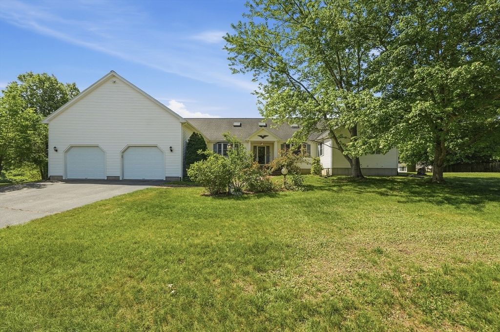 1 Daniel Ter, West Bridgewater, MA 02379