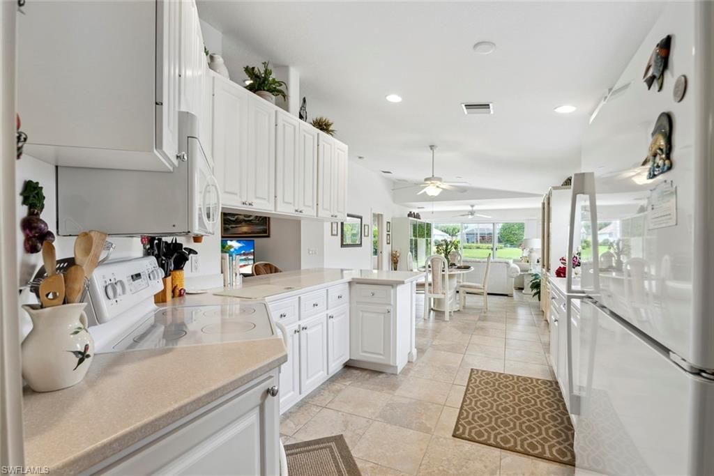 28258 Islet TRL, BONITA SPRINGS, FL 34135 — photo 4