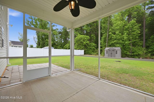 404 Holly Grove Drive, Winterville, NC 28590
