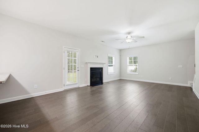 404 Holly Grove Drive, Winterville, NC 28590