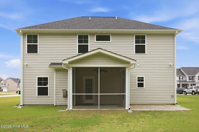 404 Holly Grove Drive, Winterville, NC 28590