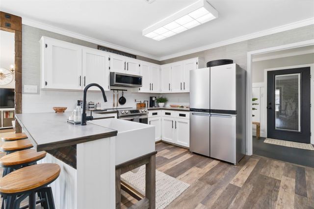 411 Oak ST, Bastrop, TX 78602