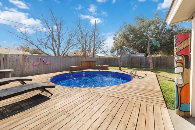 411 Oak ST, Bastrop, TX 78602