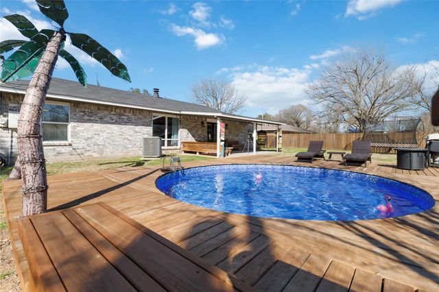 411 Oak ST, Bastrop, TX 78602