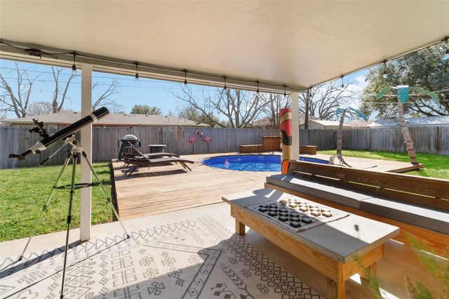 411 Oak ST, Bastrop, TX 78602