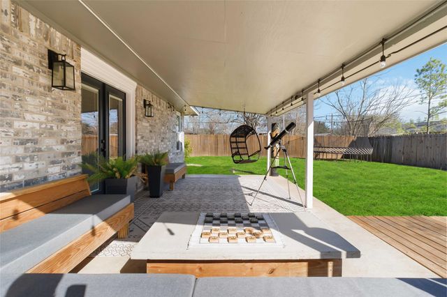 411 Oak ST, Bastrop, TX 78602