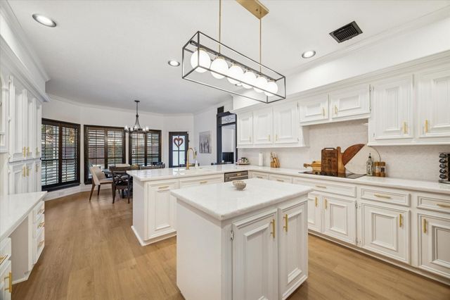 5806 Woodland Falls Drive, Kingwood, TX 77345