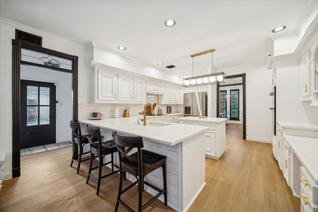 5806 Woodland Falls Drive, Kingwood, TX 77345