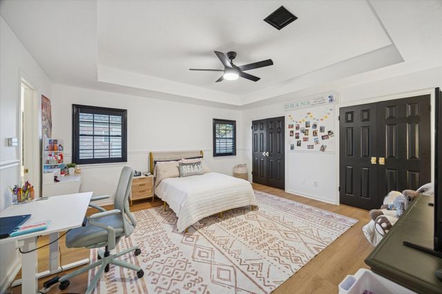 5806 Woodland Falls Drive, Kingwood, TX 77345