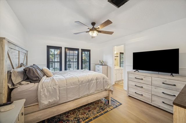 5806 Woodland Falls Drive, Kingwood, TX 77345