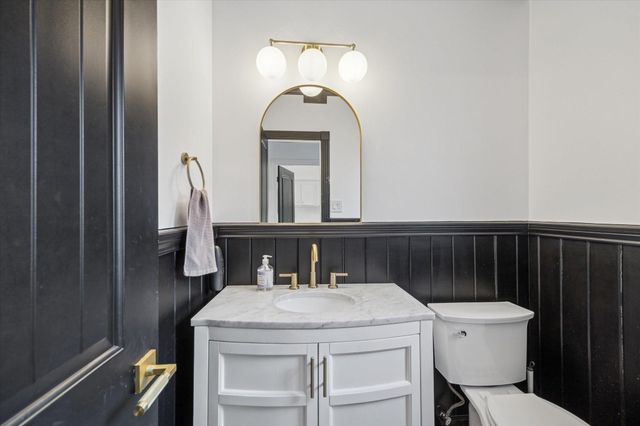 5806 Woodland Falls Drive, Kingwood, TX 77345