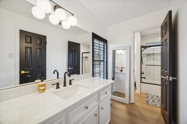 5806 Woodland Falls Drive, Kingwood, TX 77345