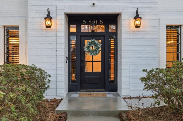 5806 Woodland Falls Drive, Kingwood, TX 77345