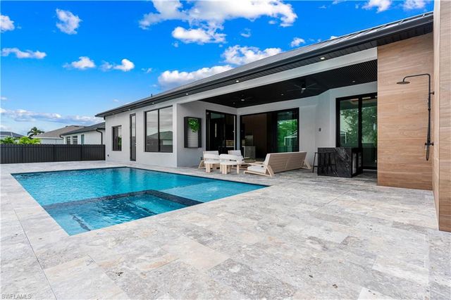 105 SW 33rd PL, Cape Coral, FL 33991