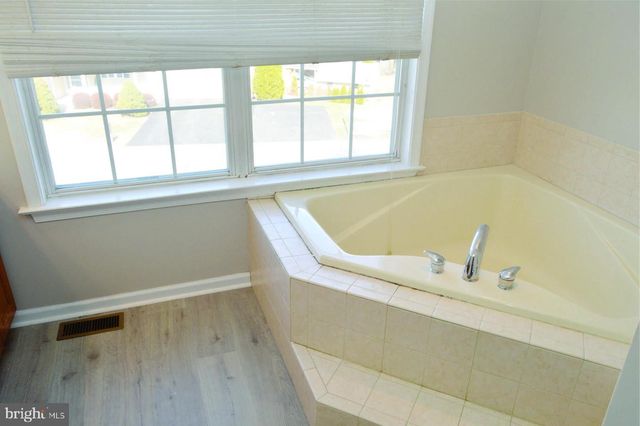 107 CHESTNUT RIDGE DR, Orwigsburg, PA 17961