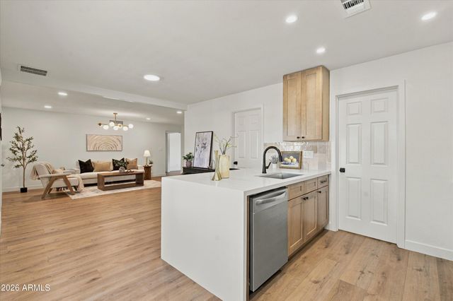 11450 N 44TH Avenue, Glendale, AZ 85304