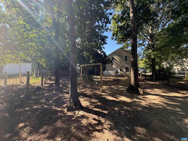 16 KINGSTON CT, Stuarts Draft, VA 24477