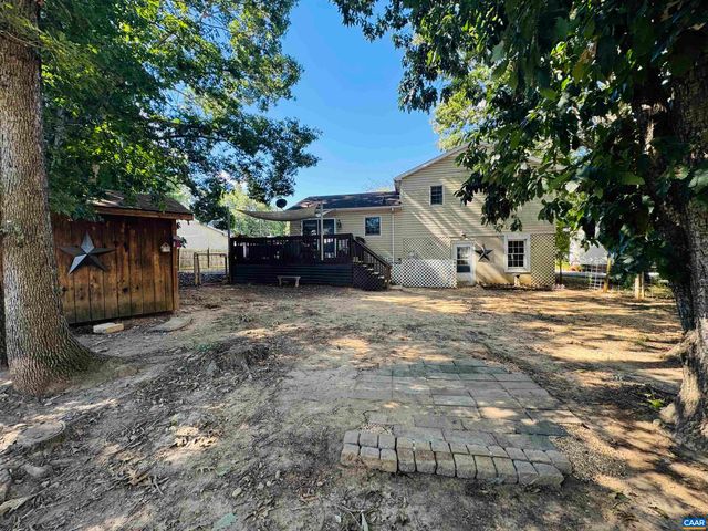 16 KINGSTON CT, Stuarts Draft, VA 24477