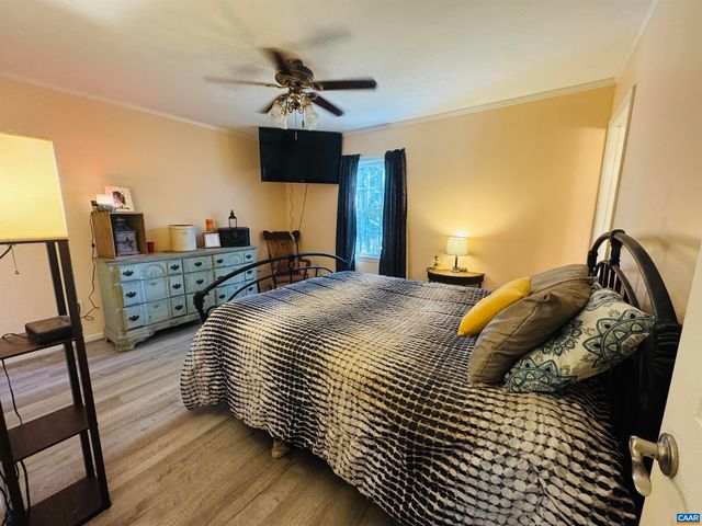 16 KINGSTON CT, Stuarts Draft, VA 24477