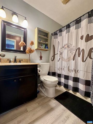 16 KINGSTON CT, Stuarts Draft, VA 24477