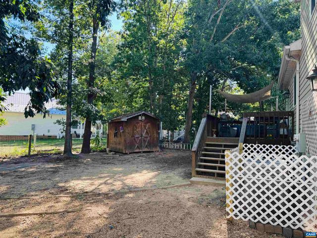 16 KINGSTON CT, Stuarts Draft, VA 24477