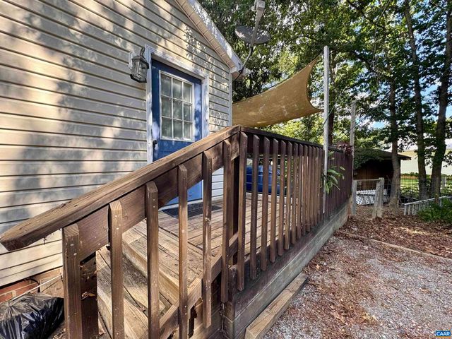 16 KINGSTON CT, Stuarts Draft, VA 24477