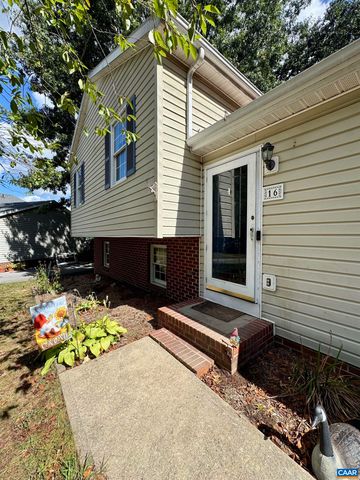 16 KINGSTON CT, Stuarts Draft, VA 24477