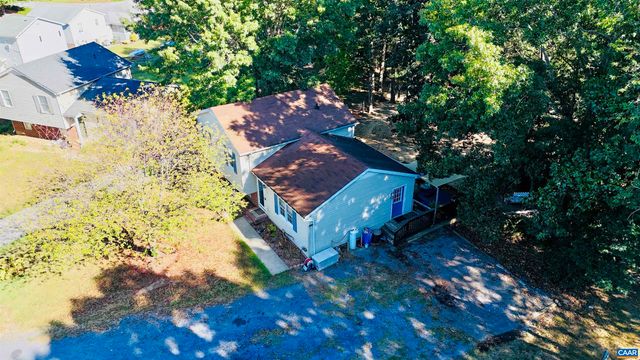 16 KINGSTON CT, Stuarts Draft, VA 24477