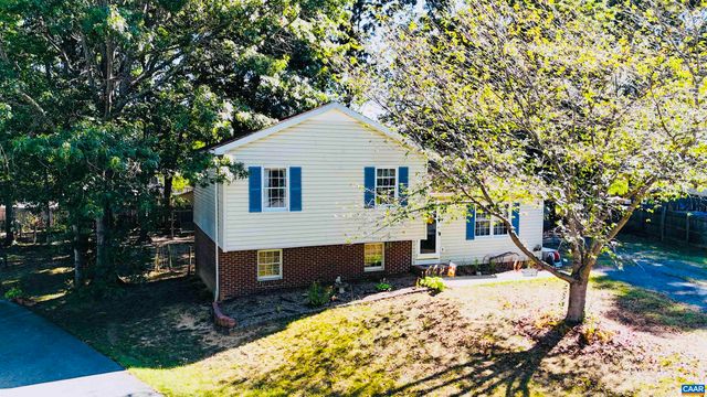16 KINGSTON CT, Stuarts Draft, VA 24477