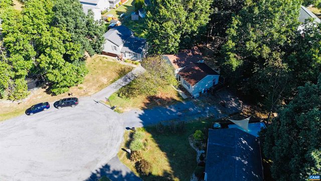 16 KINGSTON CT, Stuarts Draft, VA 24477