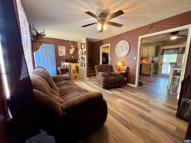 16 KINGSTON CT, Stuarts Draft, VA 24477