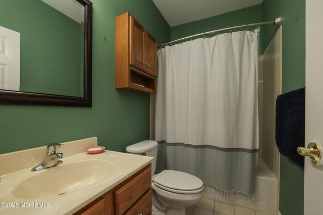 15 Shady Stream Road, Barnegat, NJ 08005