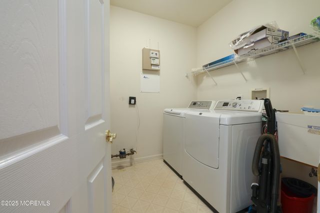 15 Shady Stream Road, Barnegat, NJ 08005