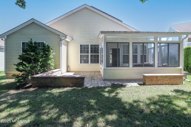 15 Shady Stream Road, Barnegat, NJ 08005