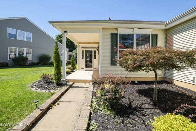 15 Shady Stream Road, Barnegat, NJ 08005