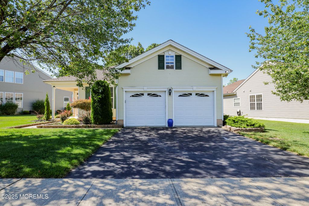 15 Shady Stream Road, Barnegat, NJ 08005