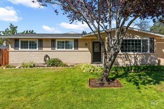 2132 N Courtney Dr, Boise, ID 83704