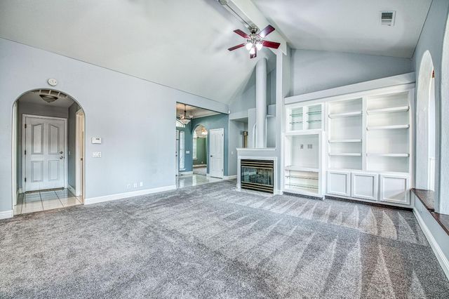 1021 E Niles Avenue, Fresno, CA 93720