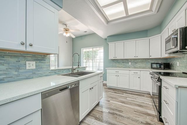 1021 E Niles Avenue, Fresno, CA 93720