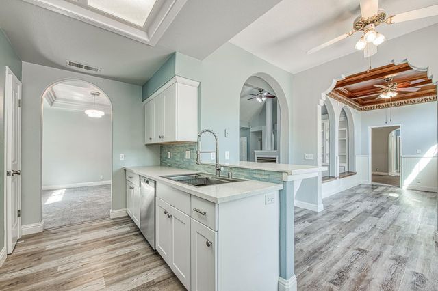 1021 E Niles Avenue, Fresno, CA 93720