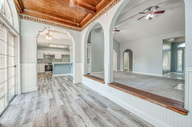 1021 E Niles Avenue, Fresno, CA 93720