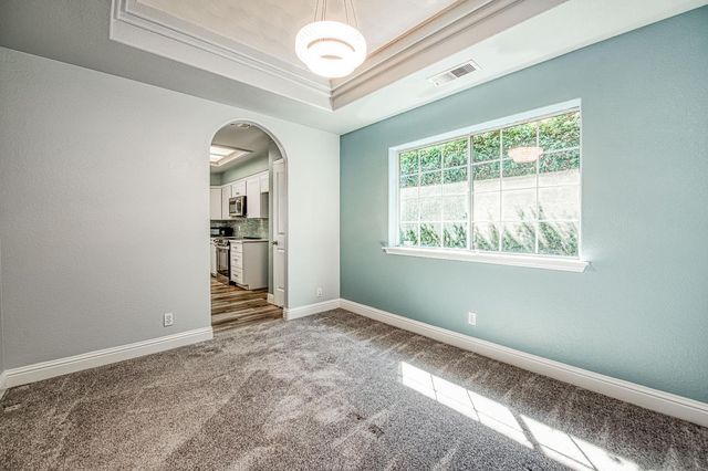 1021 E Niles Avenue, Fresno, CA 93720