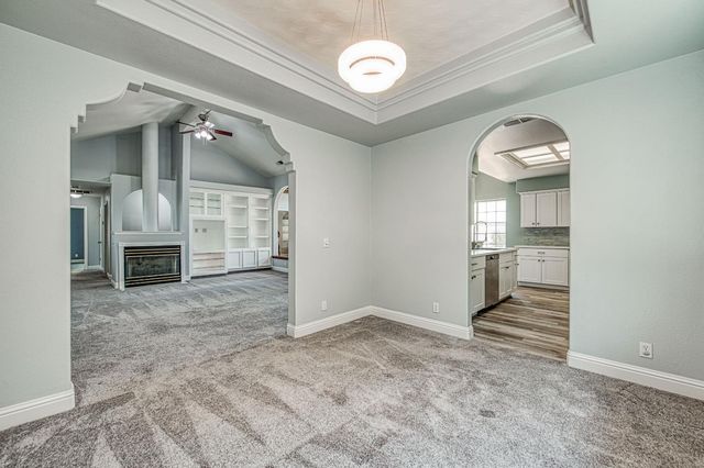 1021 E Niles Avenue, Fresno, CA 93720