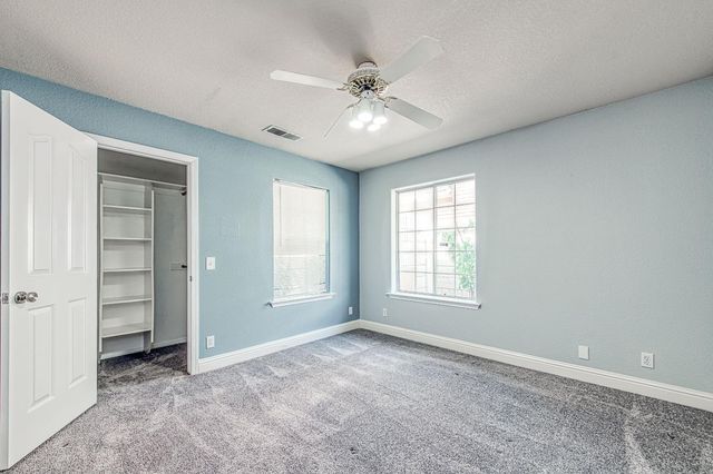 1021 E Niles Avenue, Fresno, CA 93720